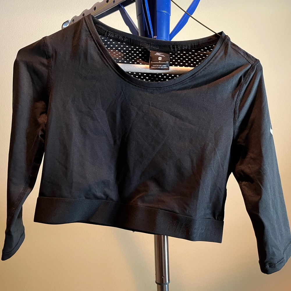 NWT Nike Cropped Workout Mesh Back Top